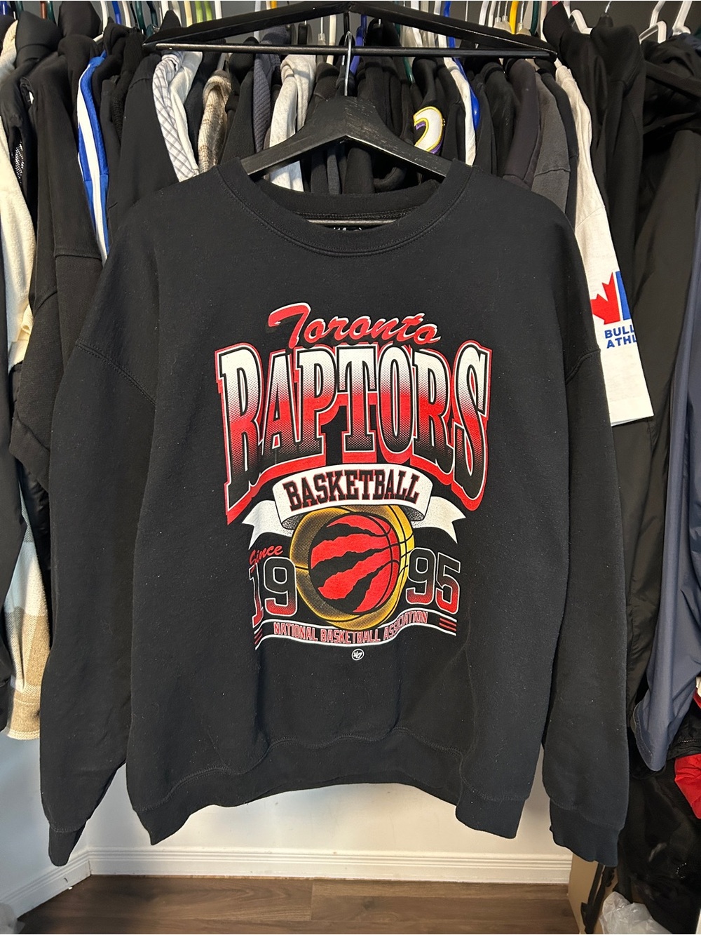 Black Crewneck Sweatshirt with Red and White Toronto Raptors NBA Size XL